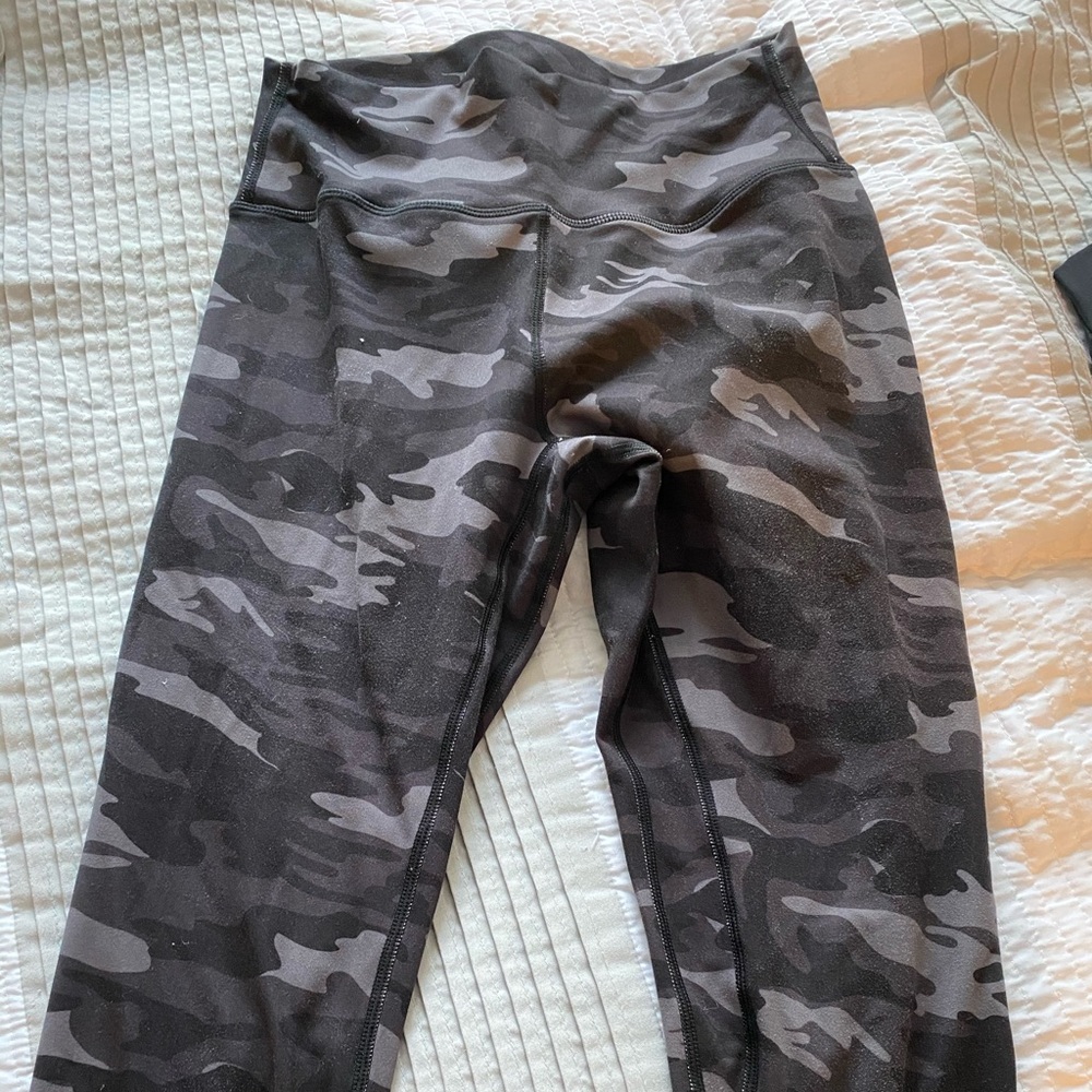 Til you Colapse high waisted scrunch butt leggings